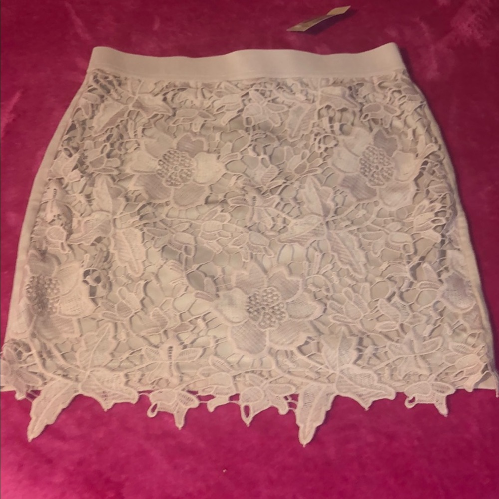American eagle pink skirt